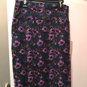 Lularoe Cassie Pencil skirt Small Navy Floral NWT